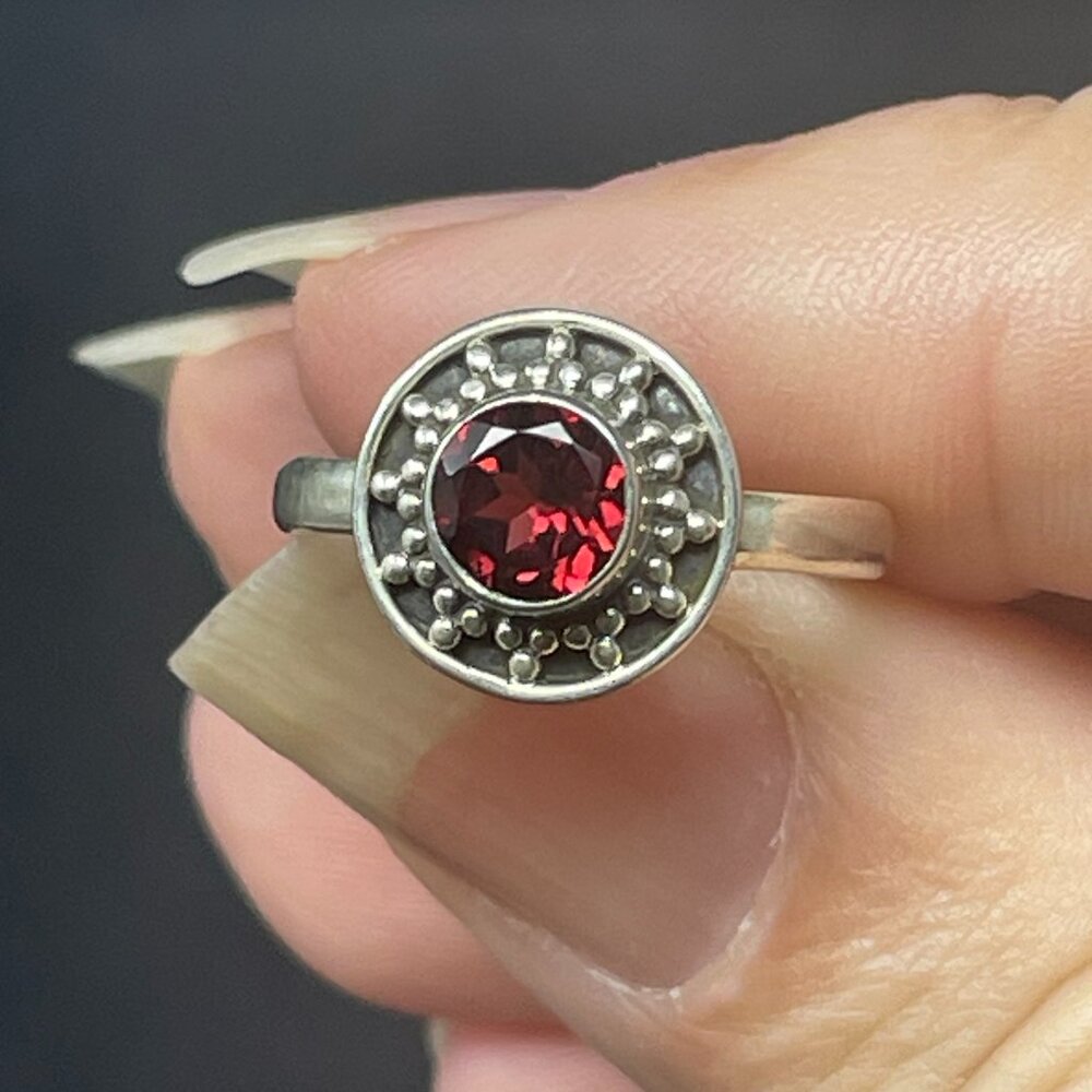 Beautiful Stirling Silver Round Gem Ruby Ring Siz… - image 1